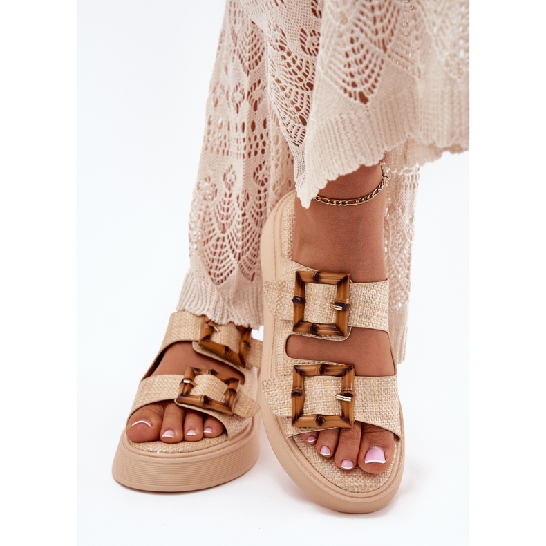 Kvinders flip flops på platformen med beige spænder 2