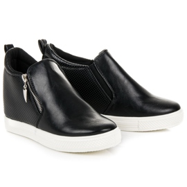Gennembrudte sneakers på kile sort 1