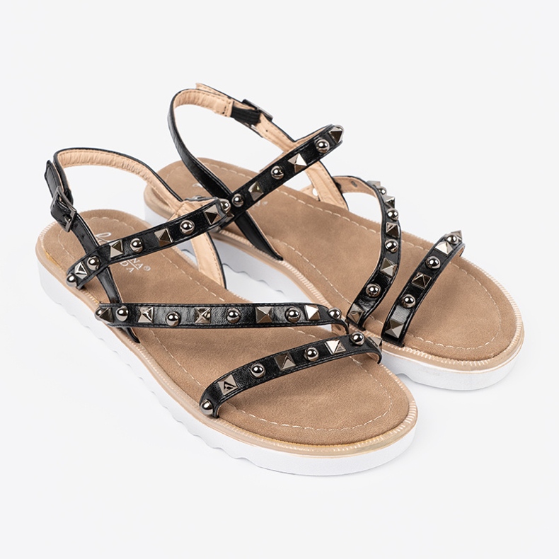 Sorte kvinders sandaler med studs 1