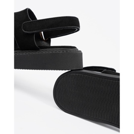 Seastar Sorte sandaler på platformen med udskæringer 2