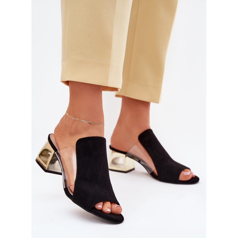 Kvinders flip flops på den gyldne post sort 2