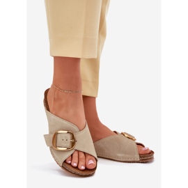 Læder flip flops med en gylden klemme maciejka 07000-22 pistache grøn 1