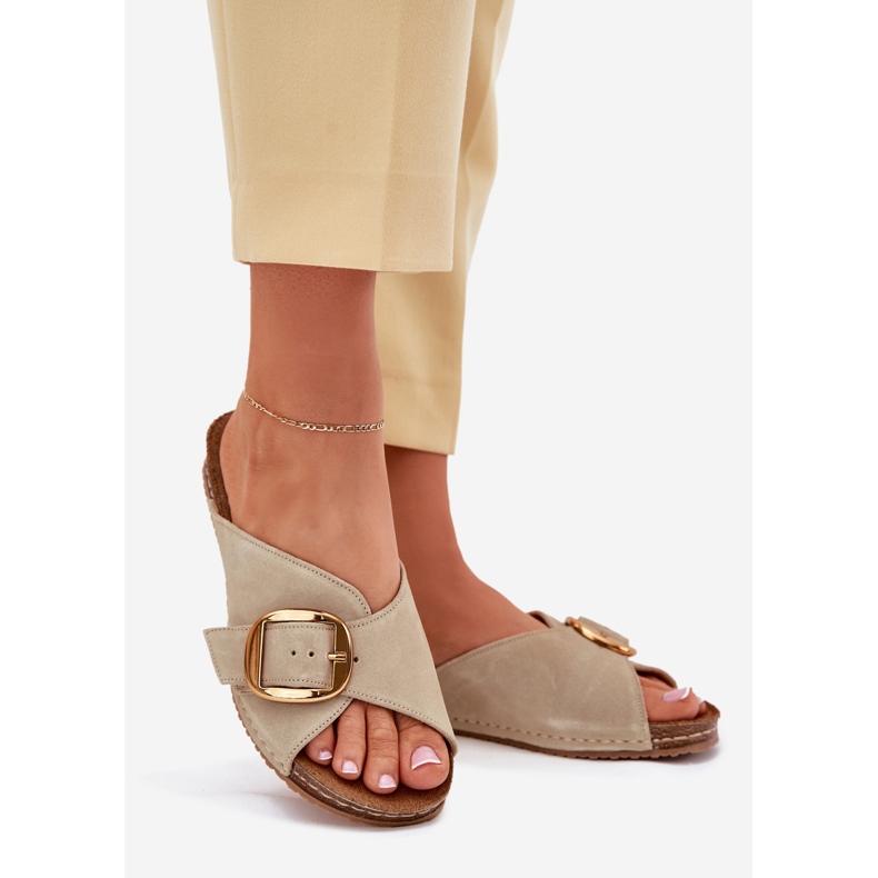 Læder flip flops med en gylden klemme maciejka 07000-22 pistache grøn 1