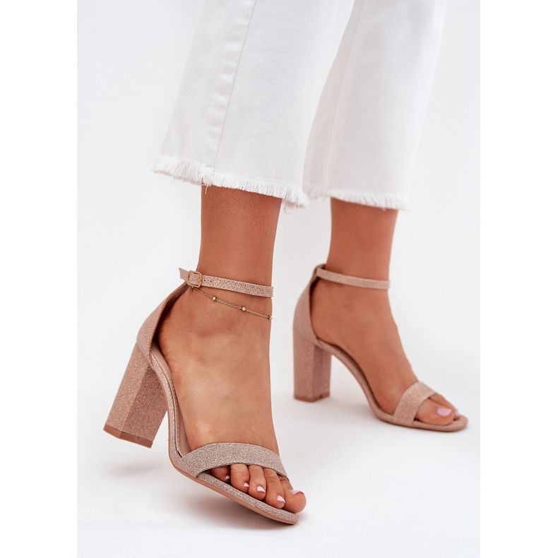 Boto Skinnende kvinders sandaler på posten Pink Kavina guld gylden 2