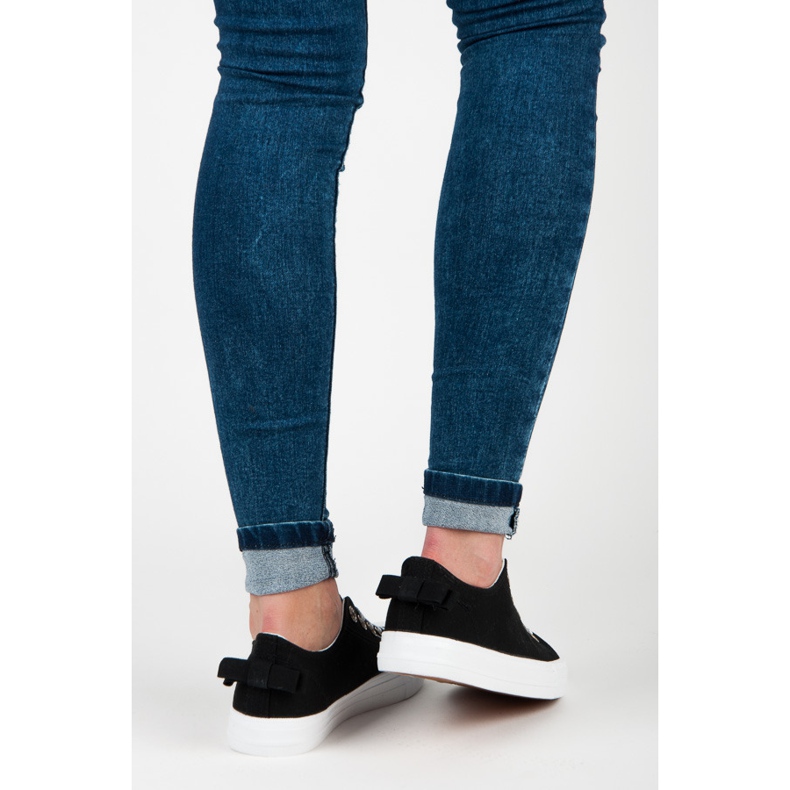 Sorte sneakers med sløjfe 2