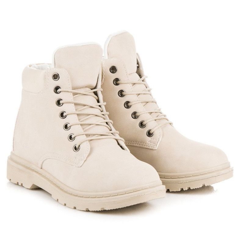 Beige fanger 1