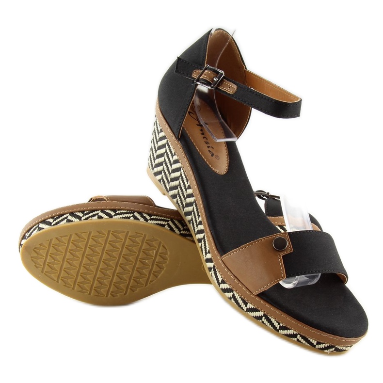 Sorte sandaler på kiler J7731-8 sort 2