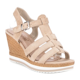 Beige kile sandaler 1