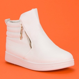 Hvide sneakers over anklen 1