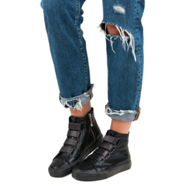 Sorte sneakers over anklen 1