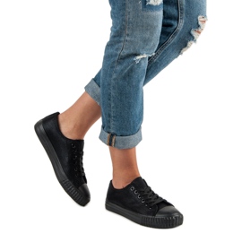 Sorte sneakers 1