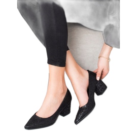 Kylie Elegante sorte pumper 1