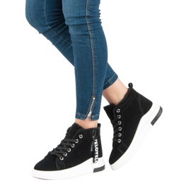 Varme sorte sneakers 1