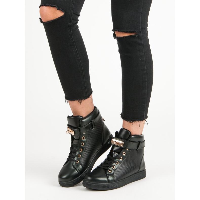Sorte sneakers 1