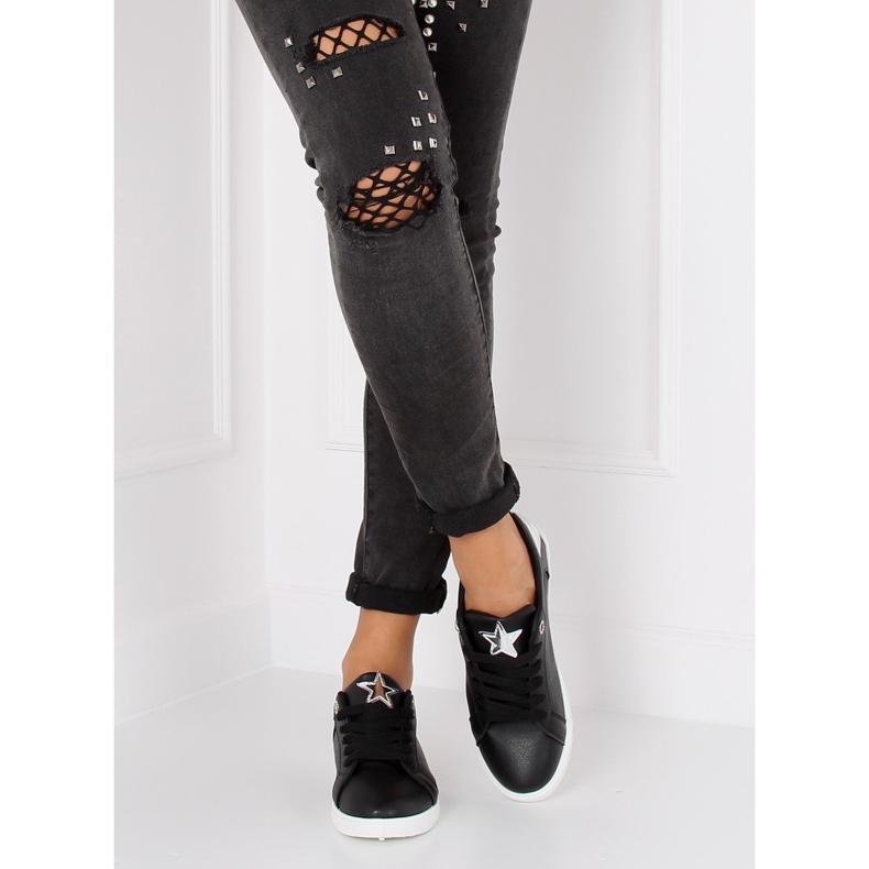 Sorte sneakers med en stjerne A6213 Sort 2