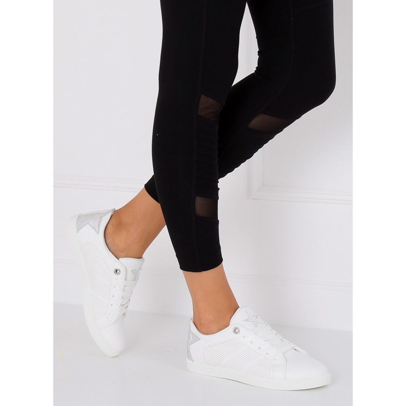 Hvide sneakers med en stjerne A6213 HVID / SØLV 1