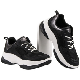Kylie Moderigtige sorte sneakers 1
