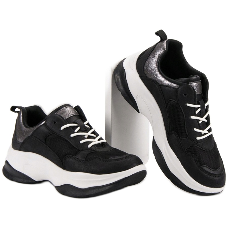 Kylie Moderigtige sorte sneakers 1