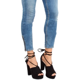 Sort LM-058 Sort sandal med plateau 1