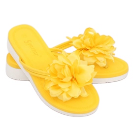 Gule flip-flops med en blomst CK103 Gul 1