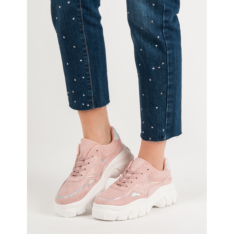 Moderigtige lyserøde sneakers 2