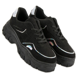 Moderigtige sorte sneakers 1