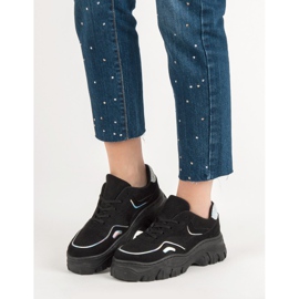 Moderigtige sorte sneakers 2