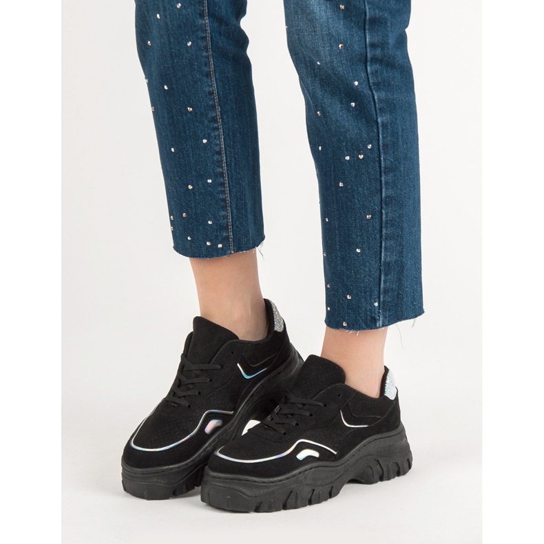 Moderigtige sorte sneakers 2
