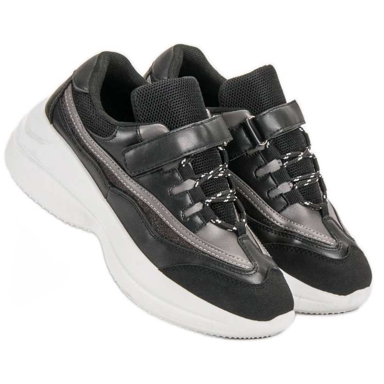 Moderigtige sorte sneakers 2