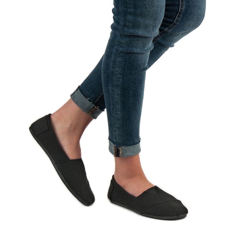 McKey Sorte Slipons 2