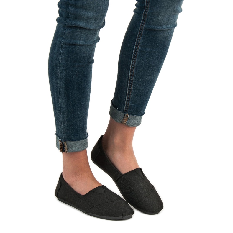 McKey Sorte Slipons 1