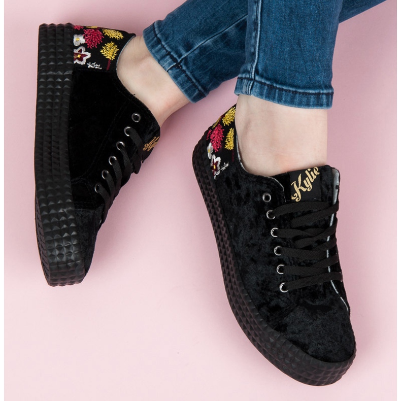 Kylie Velour sorte sneakers 1