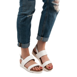 Best Shoes Hvide flade sandaler 1