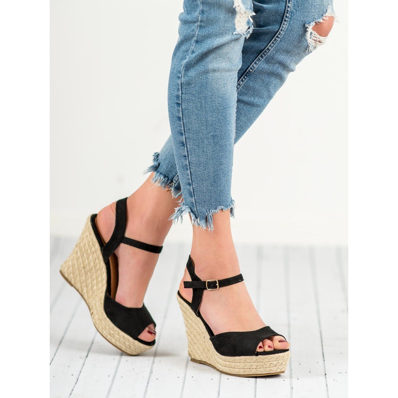 Sorte sandaler 2