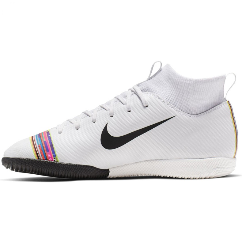 Indendørs sko Nike Mercurial Superfly X 6 Academy Ic Jr AJ3110-109 flerfarvet hvid 1