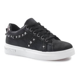 Sorte sneakers med Lucette nitter 2