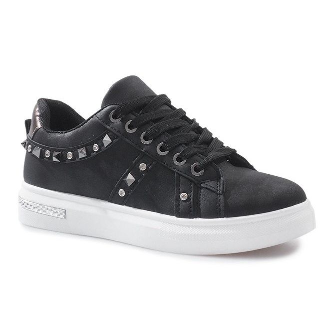 Sorte sneakers med Lucette nitter 2