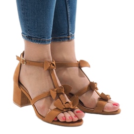 Kamelhøjhælede sandaler EL-107 brun 1