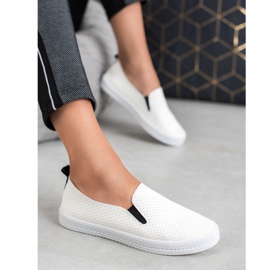 Kylie Hvide Slip On Sneakers 2