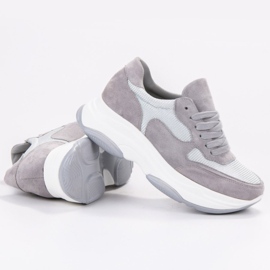 Ideal Shoes Lysegrå sneakers 1