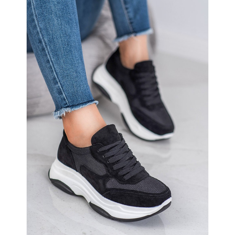 Ideal Shoes Lys sorte sneakers 2