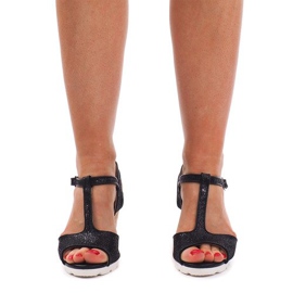 Sorte sandaler på kile YH2709 1