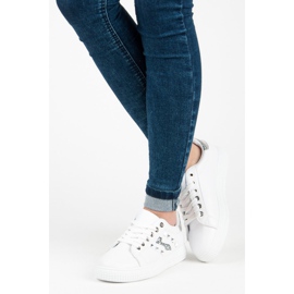 Moderigtige sneakers på bindingen hvid 1