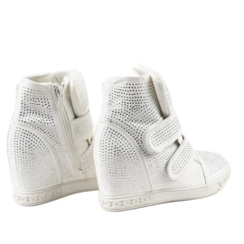 Hvide kile sneakers med KLS-112-3 studs 2