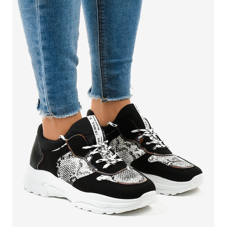 Sorte sneakers i YL-8 snake-stil 1