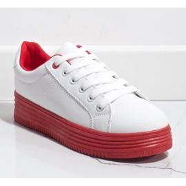 Hvide sneakers på en tyk rød sål W-68 1