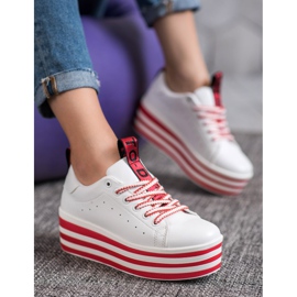 SHELOVET Sneakers på en stribet platform hvid rød 4