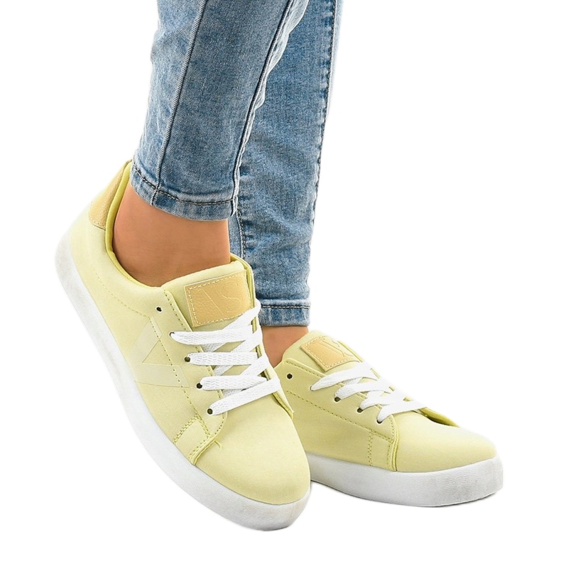 Gule klassiske damesneakers B845-26 1