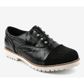 Sorte slip-on sko med GF-FD9 nitter 1