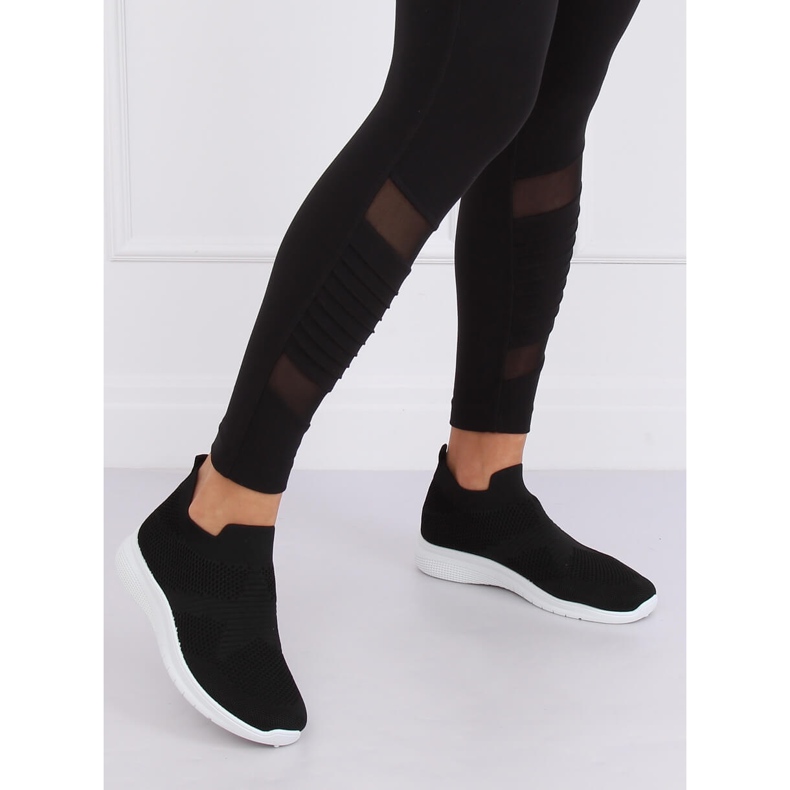 Sort NB330P Sorte sportssko 1